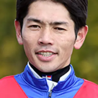 戸崎圭太